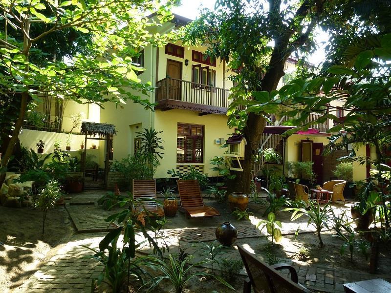 יאנגון Alamanda Inn, Boutique Hotel And French Restaurant מראה חיצוני תמונה