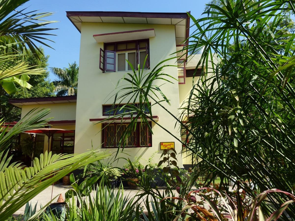 יאנגון Alamanda Inn, Boutique Hotel And French Restaurant מראה חיצוני תמונה