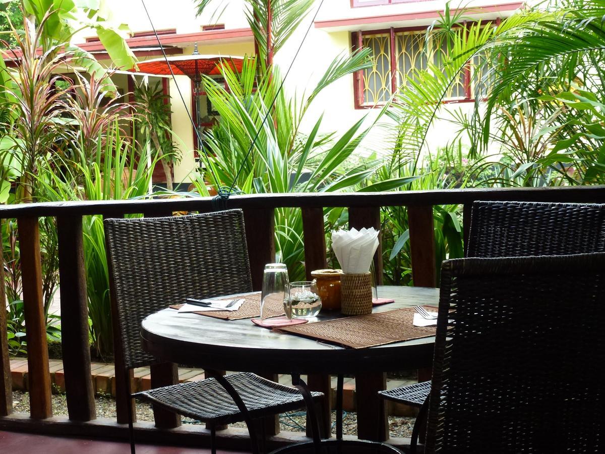 יאנגון Alamanda Inn, Boutique Hotel And French Restaurant מראה חיצוני תמונה