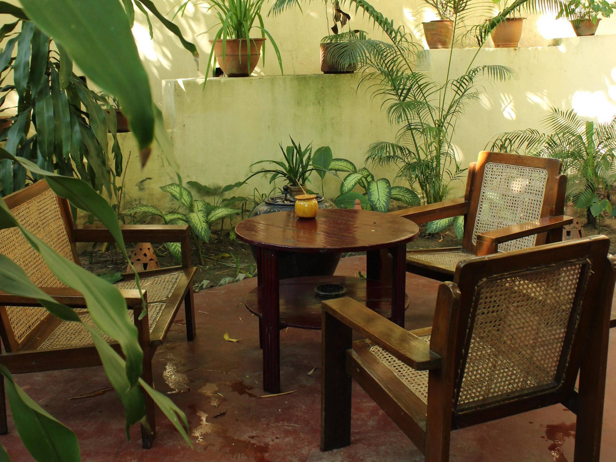 יאנגון Alamanda Inn, Boutique Hotel And French Restaurant מראה חיצוני תמונה